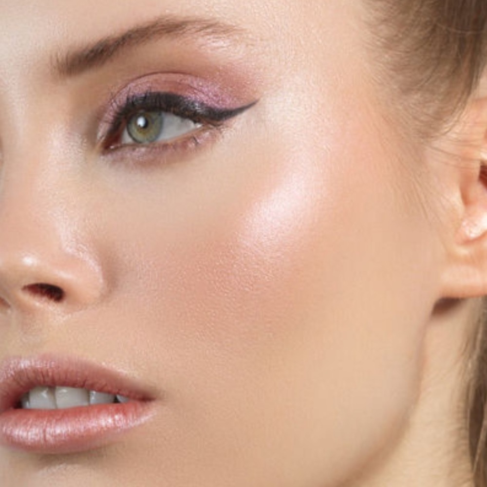 {STILA} HEAVEN’s HUE HIGHLIGHTER MAGNIFICENCE - Picture 2 of 5